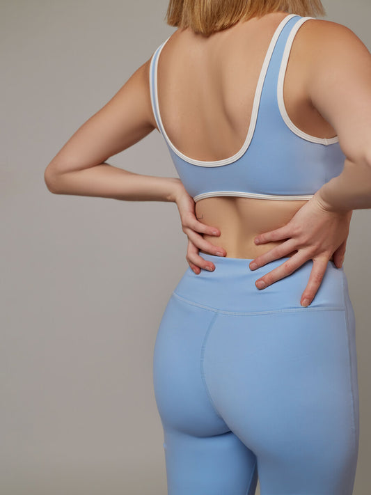Top Essential Azul Cielo Doblefit, top deportivo mujer, vista posterior