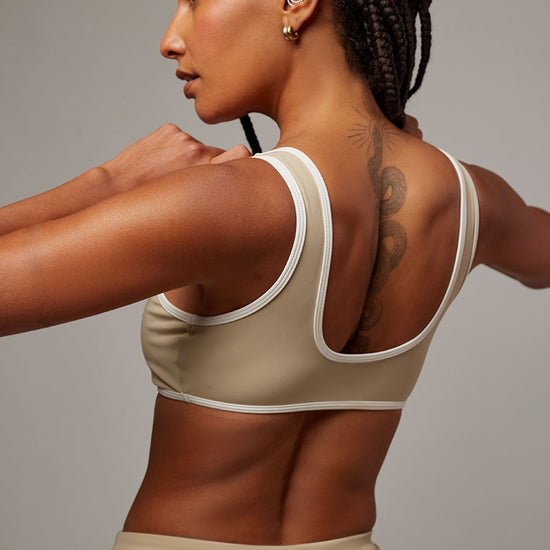 Top Essential Beige Doblefit, top deportivo mujer, vista posterior