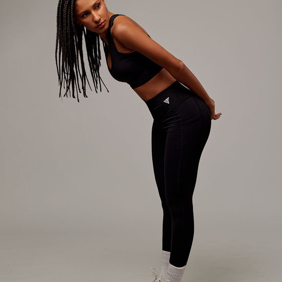 Top Dunas Negro Doblefit, top deportivo mujer, detalle 3