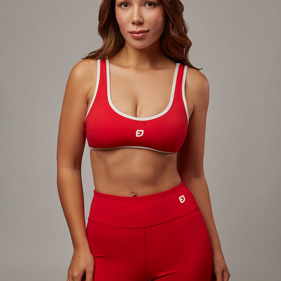 Top Essential Rojo Doblefit, top deportivo para mujer, vista principal